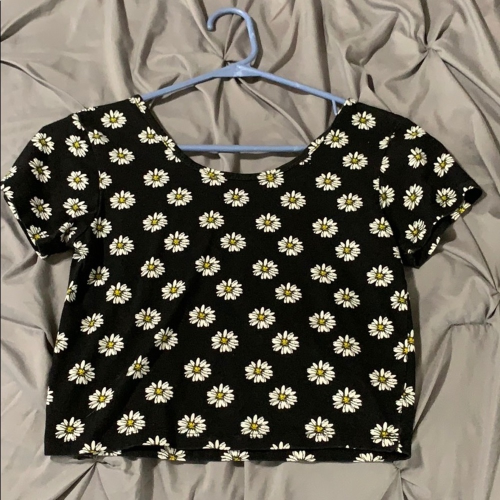 daisy flower crop top